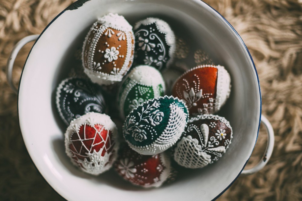 Přejeme vám krásný Boží hod velikonoční. Půst je u konce. 
Přichází čas mazanců, beránků, kraslic a perníkových zajíčků. 
🐇🐇🐇🐇🐇🐇🐇🐇🐇🐇🐇🐇🐇🐇🐇
We wish you a wonderful Easter. Fasting is over. 
It's time for cakes, Easter eggs and gingerbread bunnies.

#velikonoce #easter #easteregg #firstapril #cookies #bunnies #april #cukrovi #peceni #kraslice