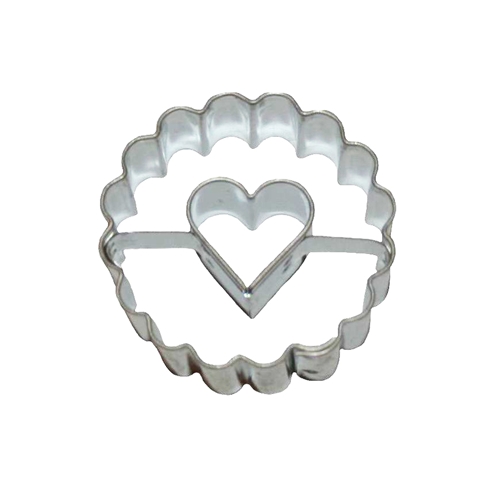 Scalloped circle / heart cut-out – cookie cutter, tinplate